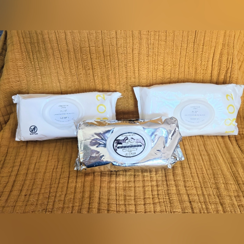 Beekman 1802 Facial Cleansing Wipes Pack - Silver + White